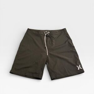 Hurley One And Only Solid Boardshorts 20" size 32